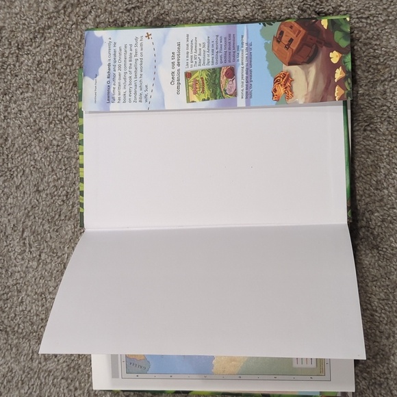 NIV Adventure Bible - Picture 10 of 11